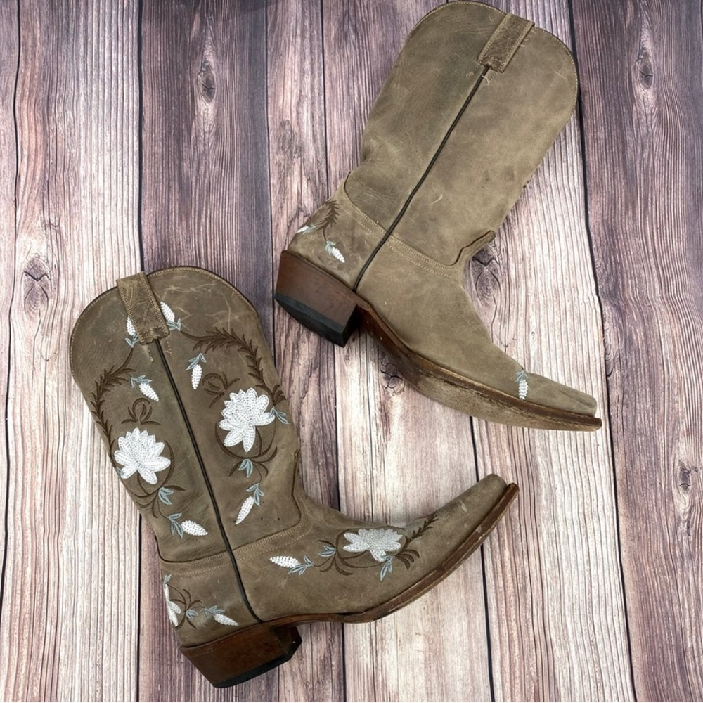 Shyanne Leather Floral Embroidered Western Cowgirl Boot